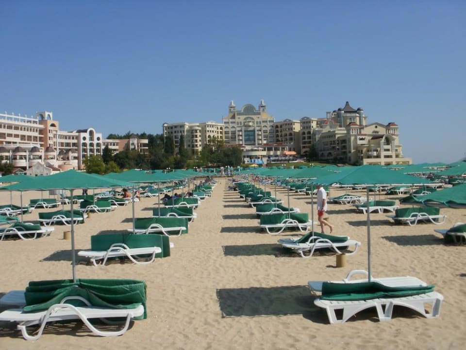 Resorts-Strand mit incl. Liegen & Schirmen Duni Royal Pelican Resort