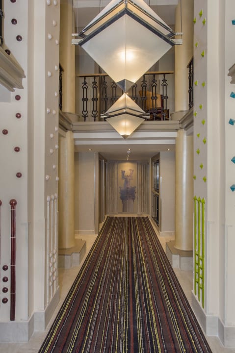 Lobby Three Corners Hotel Art