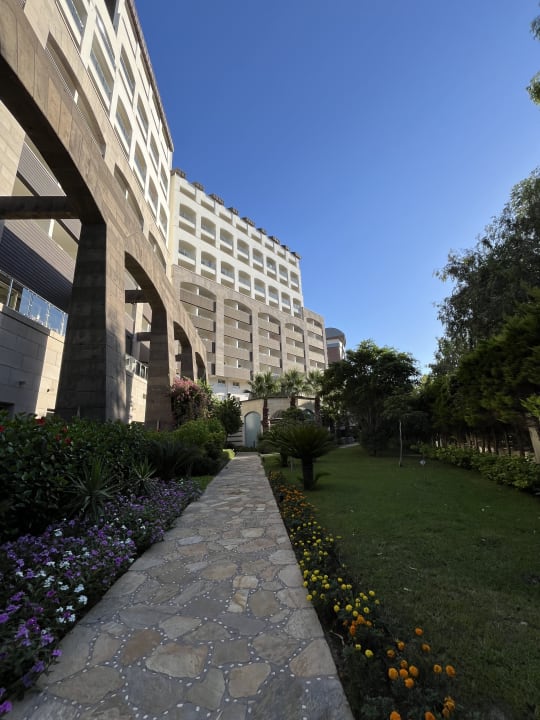 Gartenanlage Melas Lara Hotel