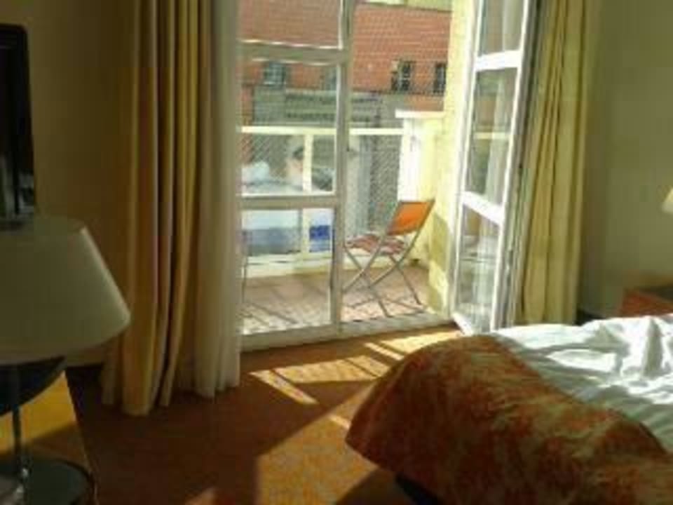 Balkon zum Innenhof Mercure Hotel & Residenz Berlin Checkpoint Charlie