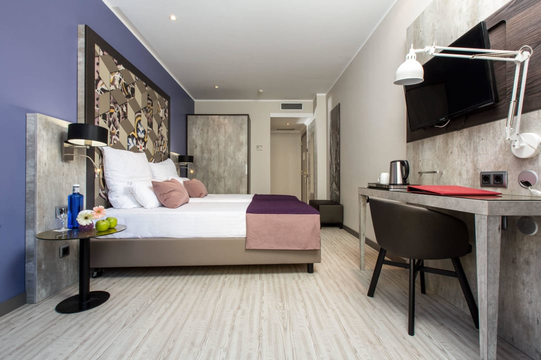 Superior Room Leonardo Hotel Barcelona Las Ramblas