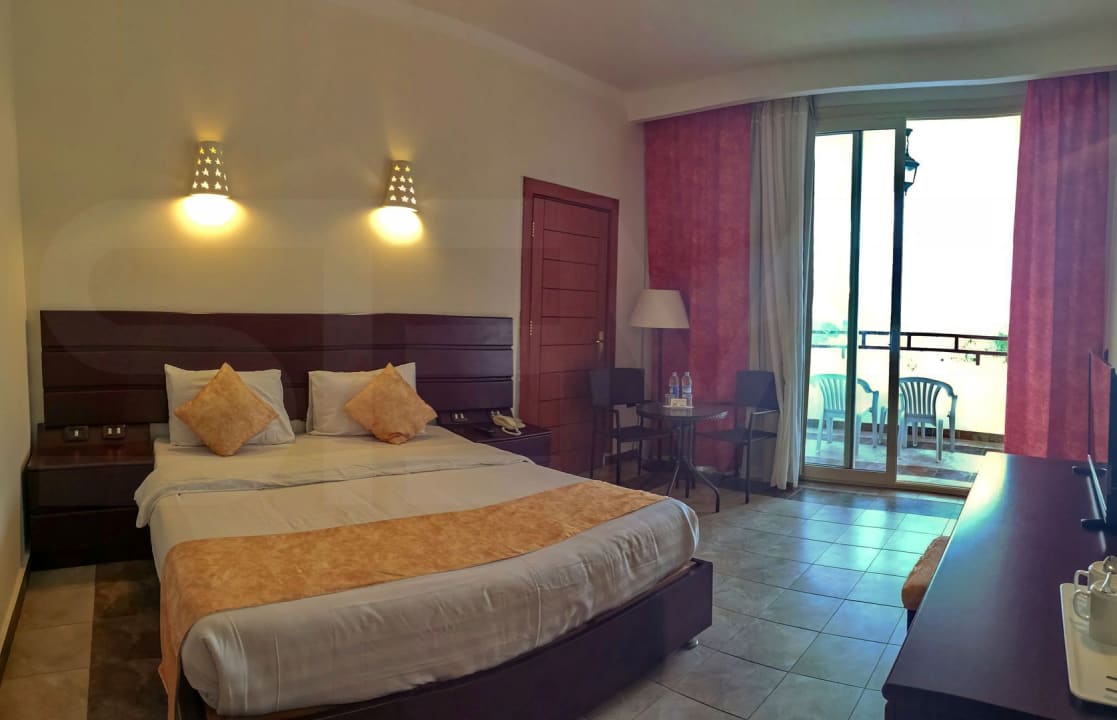 Zimmer Three Corners Equinox Beach Resort