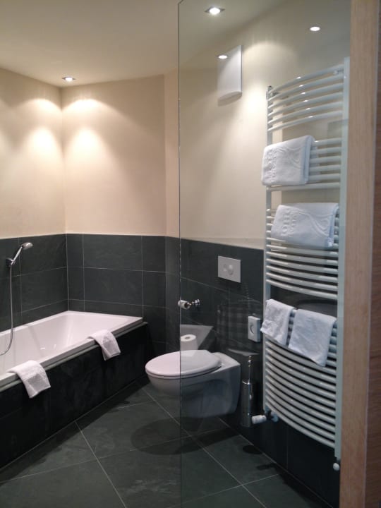 Badezimmer Landliebe-Suite Feldhof DolceVita Resort