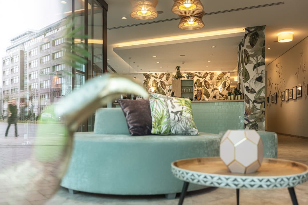 Lobby Holiday Inn - the niu, Crusoe Bremen Airport