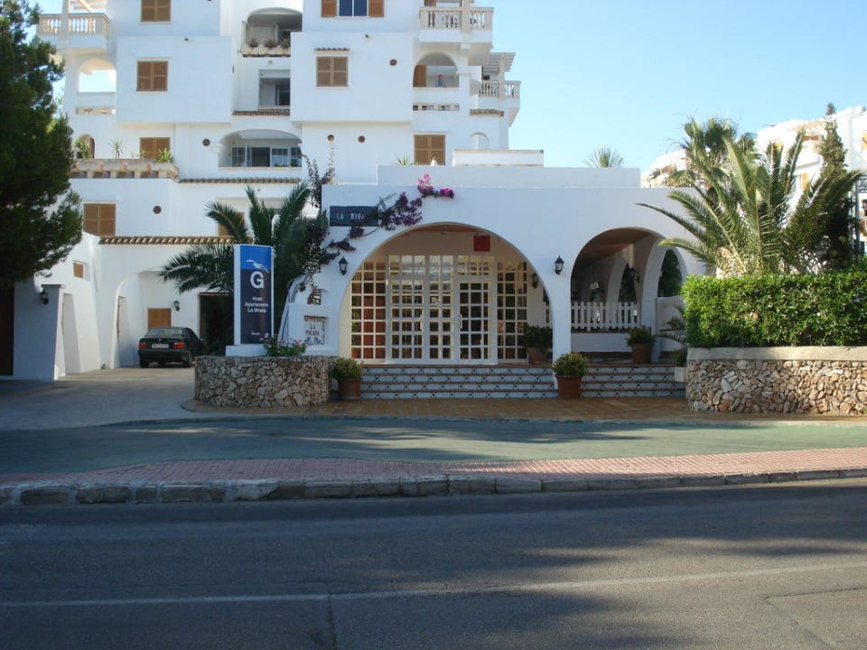 Hoteleingang, Hauptansicht Gavimar La Mirada Club Resort