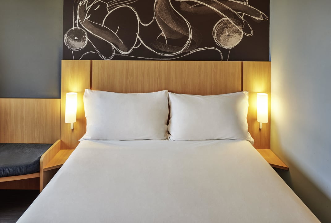 Chambre  Hotel Ibis Rennes Gare Sud