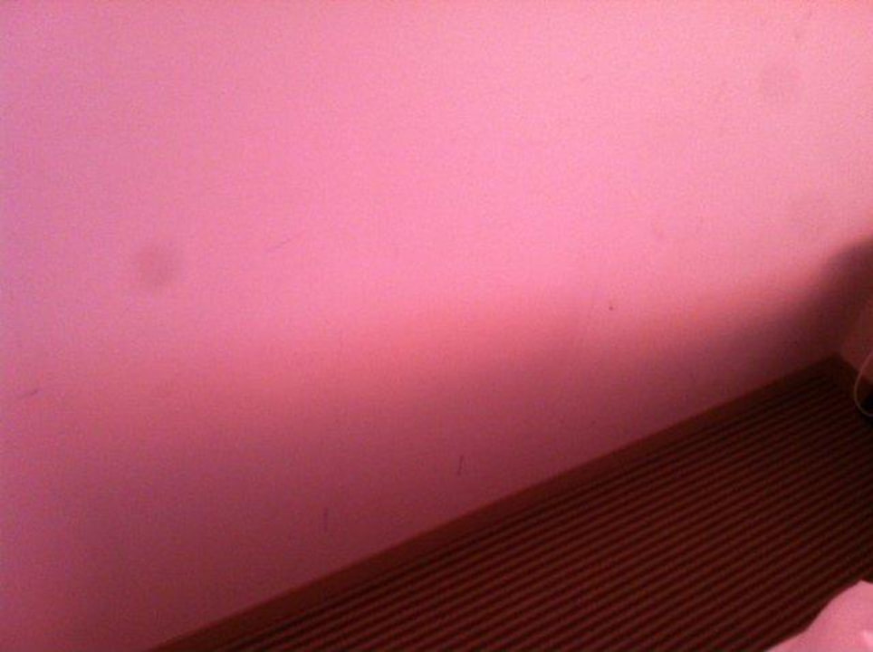 Wandbeschmutzung acom Hotel München