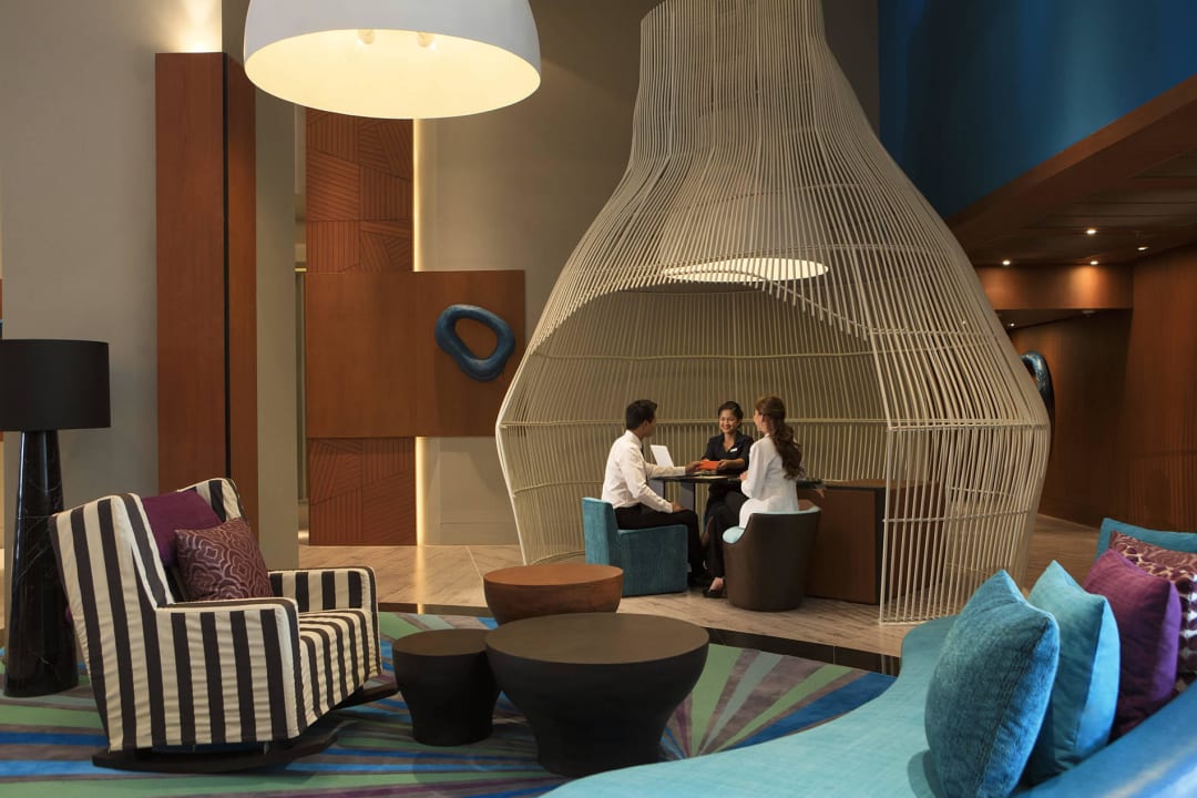 Executive Tower Lobby Hotel Holiday Inn Pattaya