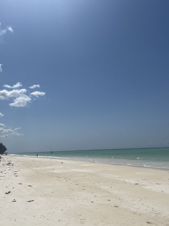 Strand Hotel Dhow Inn