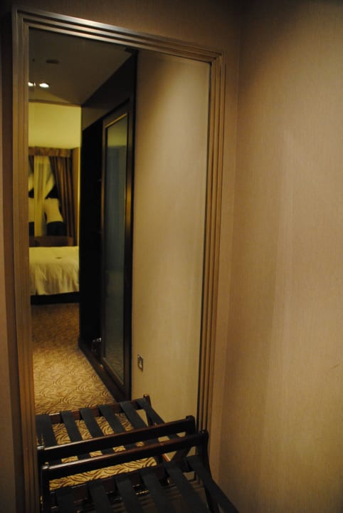 Bathroom Rose Rayhaan by Rotana