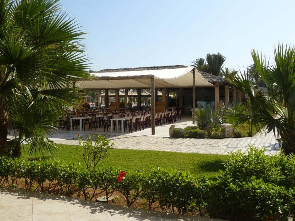 Restaurant draußen Zita Beach Resort