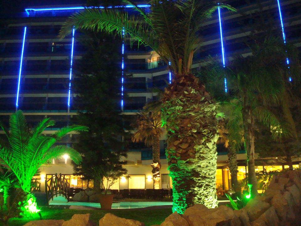 Abendaufnahme Hotel Calypso Beach