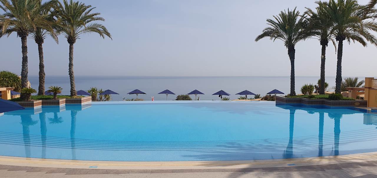 Pool Shangri-La Al Husn Resort & Spa