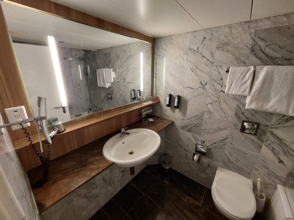 Zimmer Mövenpick Hotel Zürich-Airport