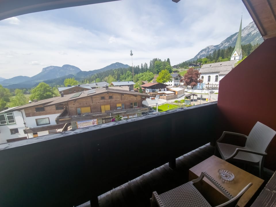 Ausblick Garni Hotel - Das Alpin Kaiserzeit