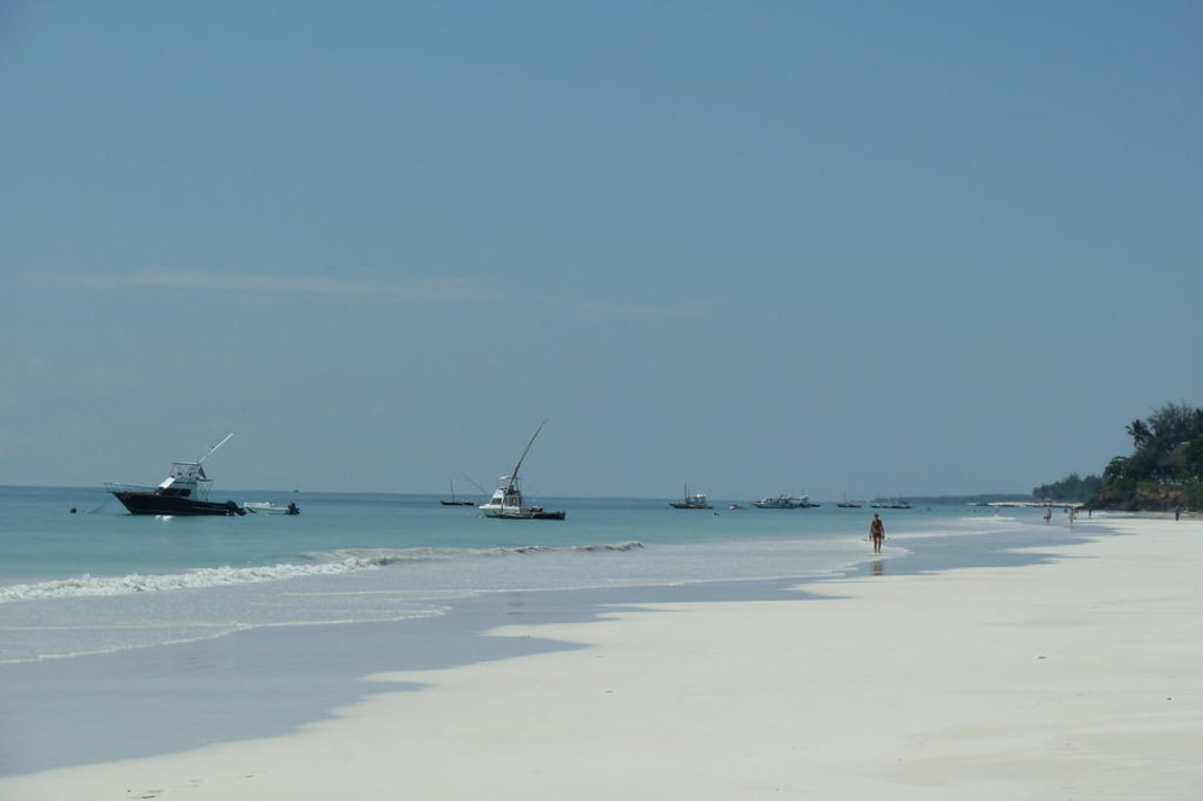 Blick nach rechts Nomad Beach Resort