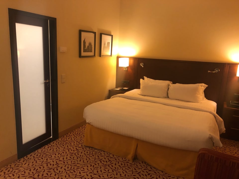 Zimmer Hotel Courtyard by Marriott Cologne