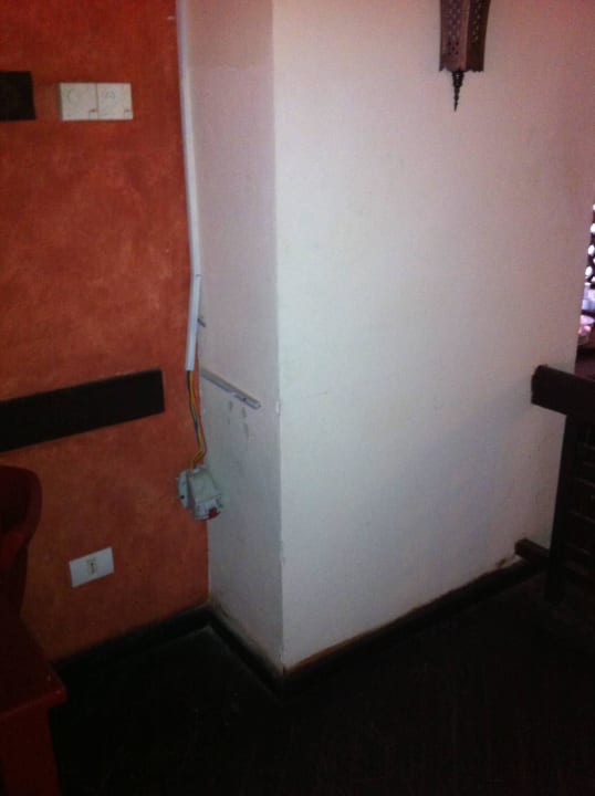 Offenes Starkstrom?kabel Pickalbatros Sands Hotel - Port Ghalib