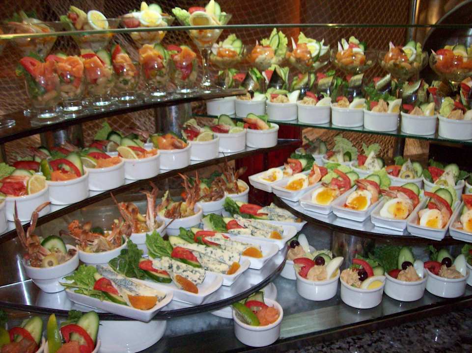 Kleine aber leckere Appetitshappen Premier Le Reve Hotel & Spa