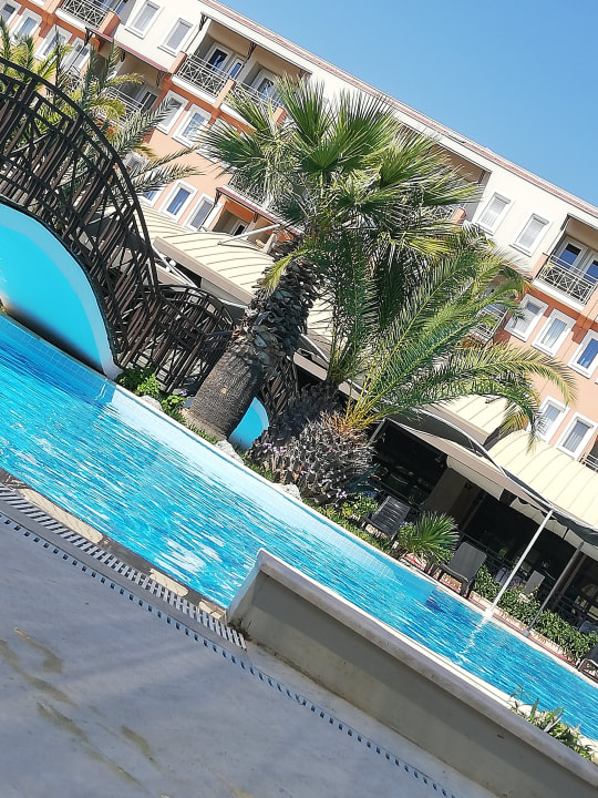 Pool Club Yali Hotels & Resort