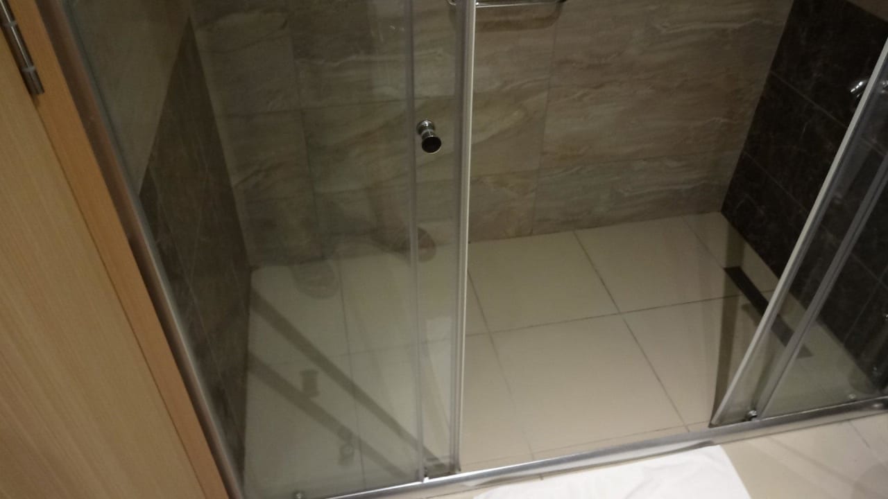 Bad ebenerdige Dusche Hotel Royal Garden Beach