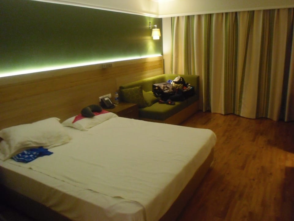Economy Zimmer Club Grand Side