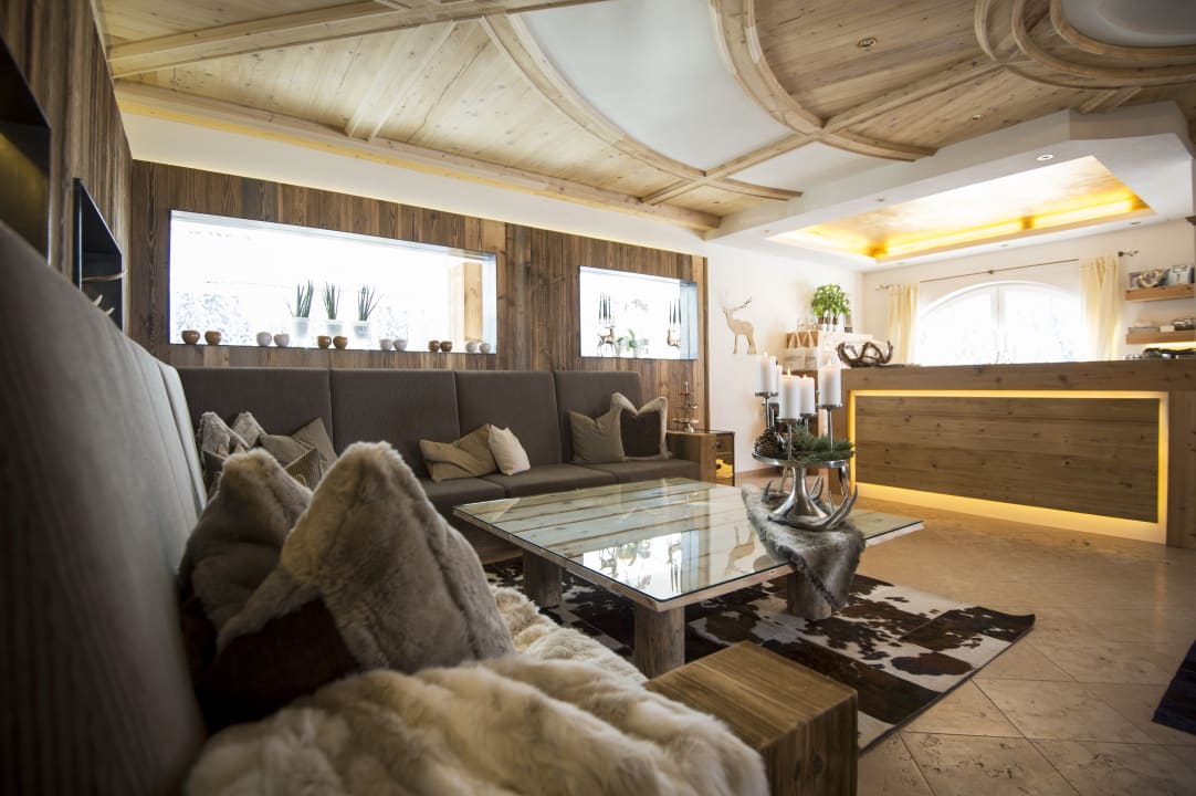 Lobby Chalet S Dolomites
