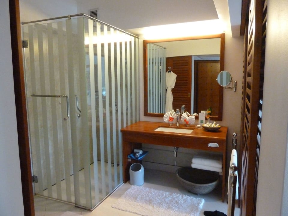 Bad mit begehbarer Dusche Hotel Lanka Princess Ayurveda