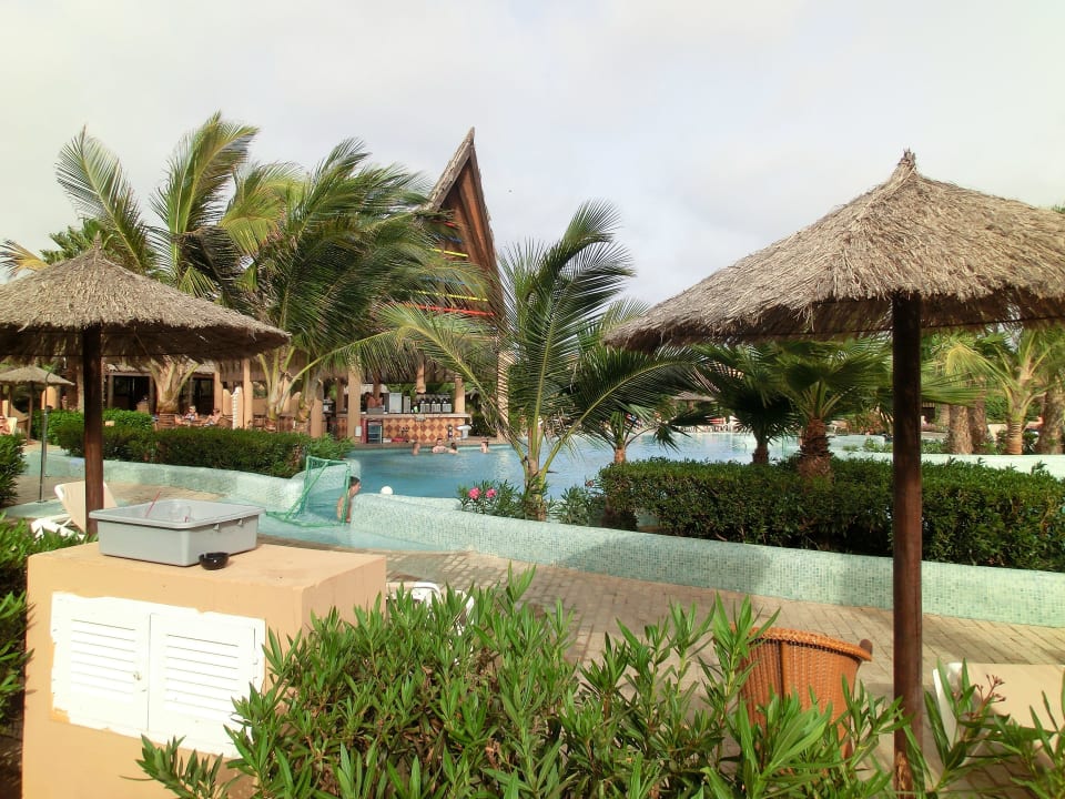 Poolbereich Hotel Riu Cabo Verde