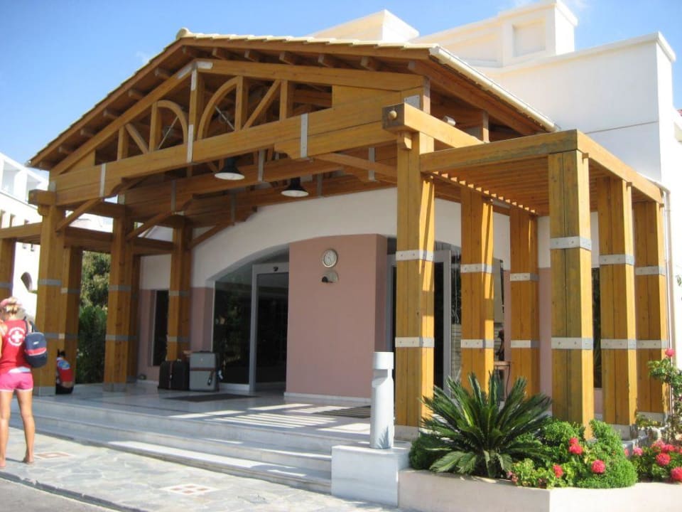 Hoteleingang Fodele Beach & Water Park Holiday Resort