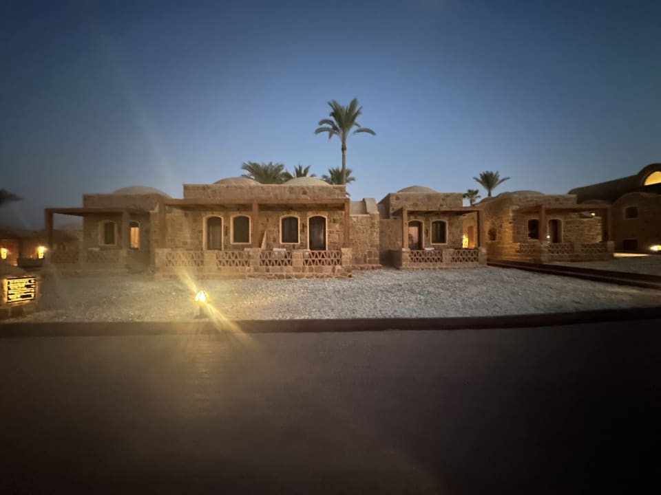 Außenansicht Mövenpick Resort El Quseir
