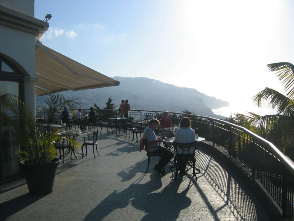 Frühstück im März auf der Terrasse Quinta Funchal Gardens - Adults Only