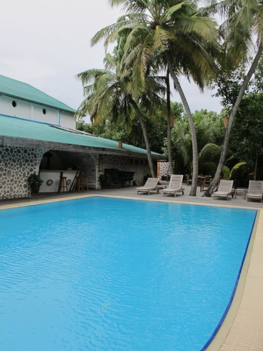 Pool mit Pool Bar NH Collection Maldives Reethi Resort