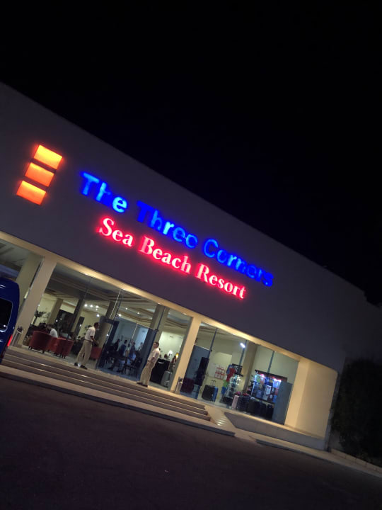 Außenansicht Three Corners Sea Beach Resort