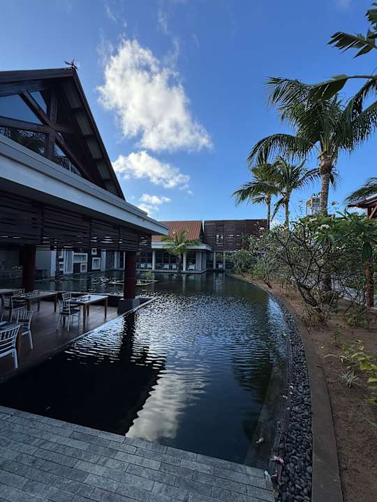 Außenansicht Crystals Beach Resort Belle Mare, a member of Radisson Individuals