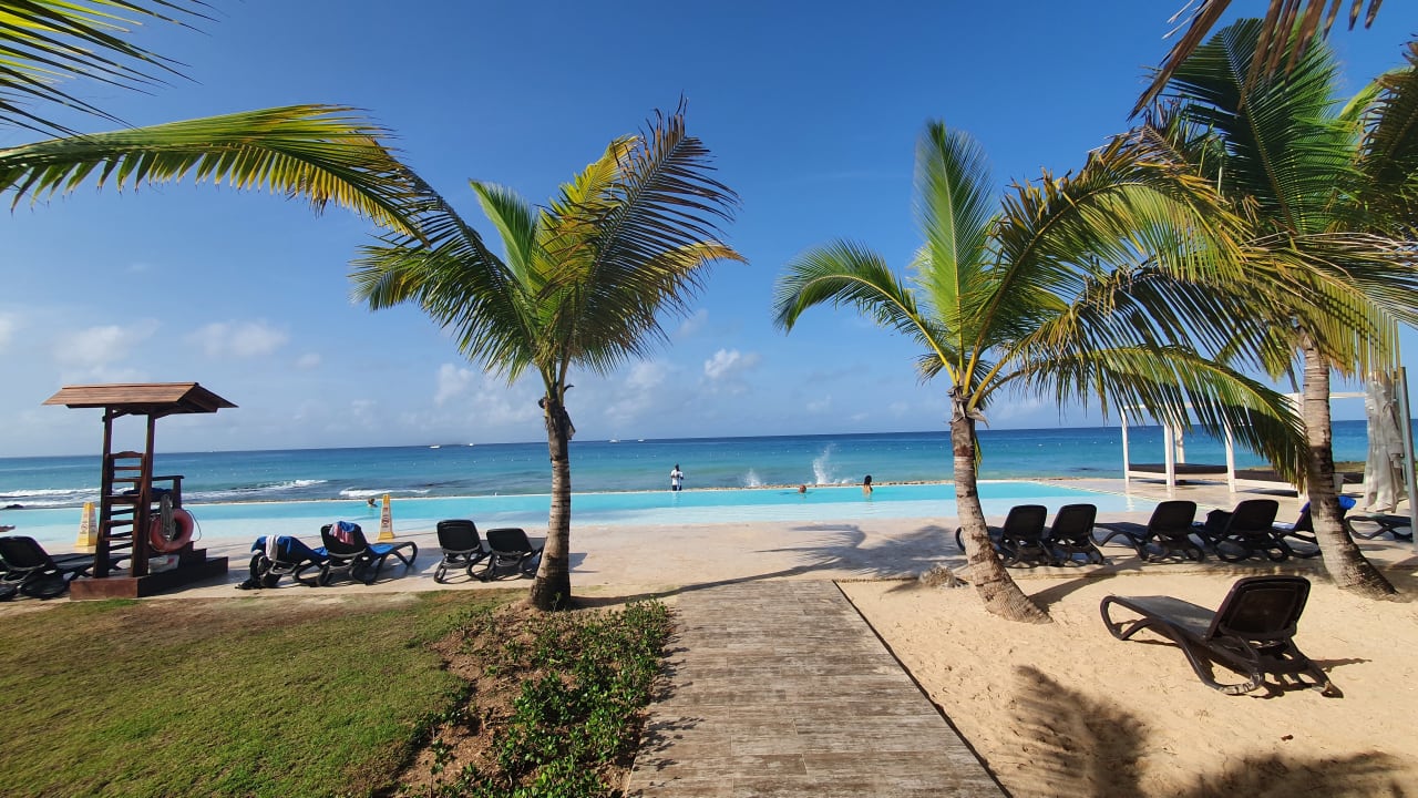 Pool Hotel Viva Dominicus Beach by Wyndham - All Inclusive Resort