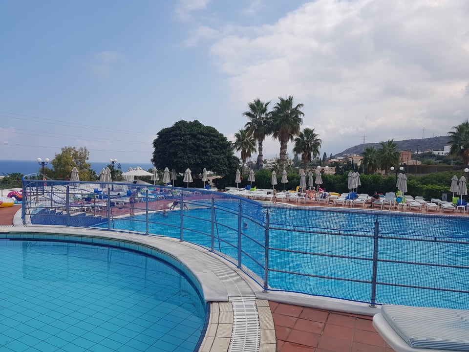 Pool Royal & Imperial Belvedere Resort