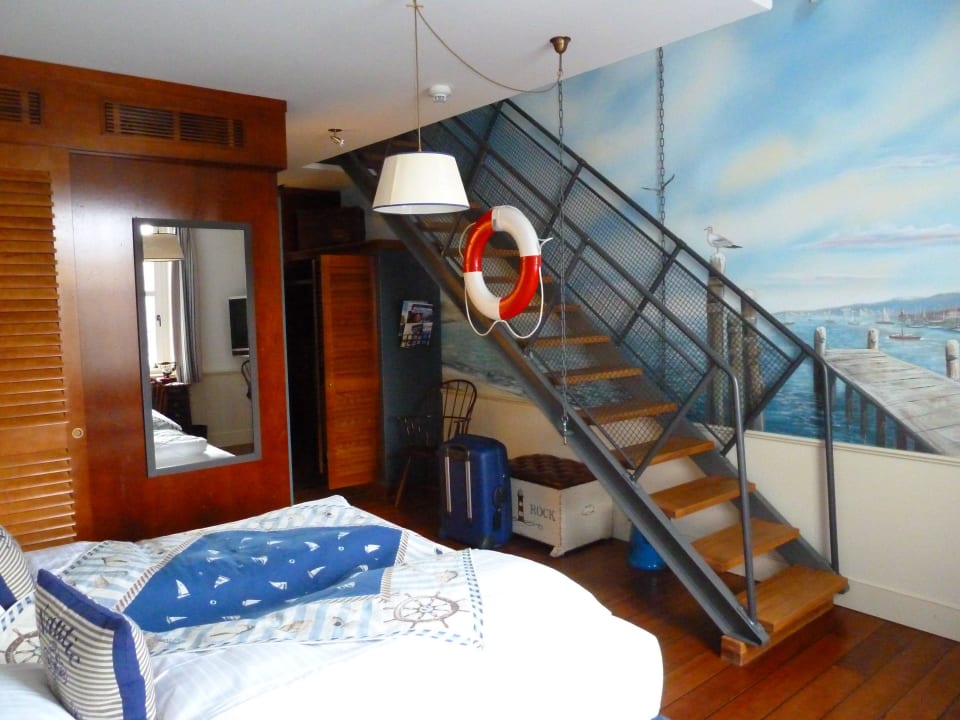 Zugang zum oberen Bereich Hotel Bell Rock Europa-Park