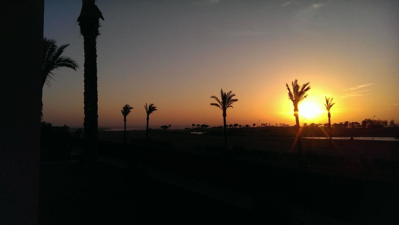 Sonnenaufgang vom Zimmer Gartenseite Jaz Aquaviva