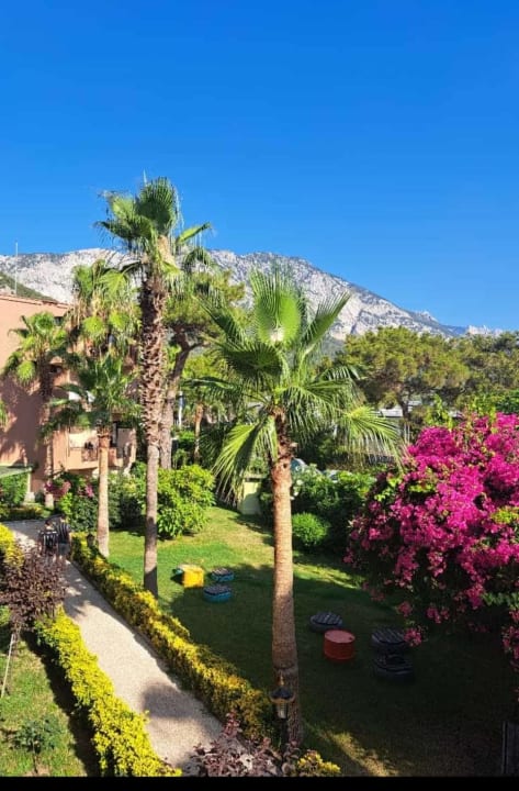 Gartenanlage Aleria Belport Beach Hotel