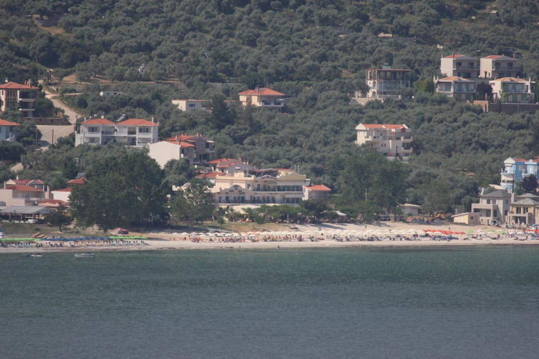 Blick auf das Hotel und dem Strand Hotel Golden Sand