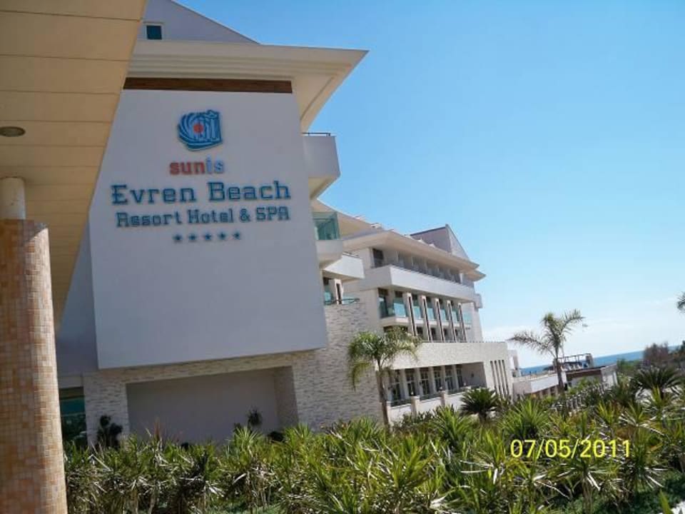 Eingang vom Hotel Sunis Evren Beach Resort Hotel & Spa