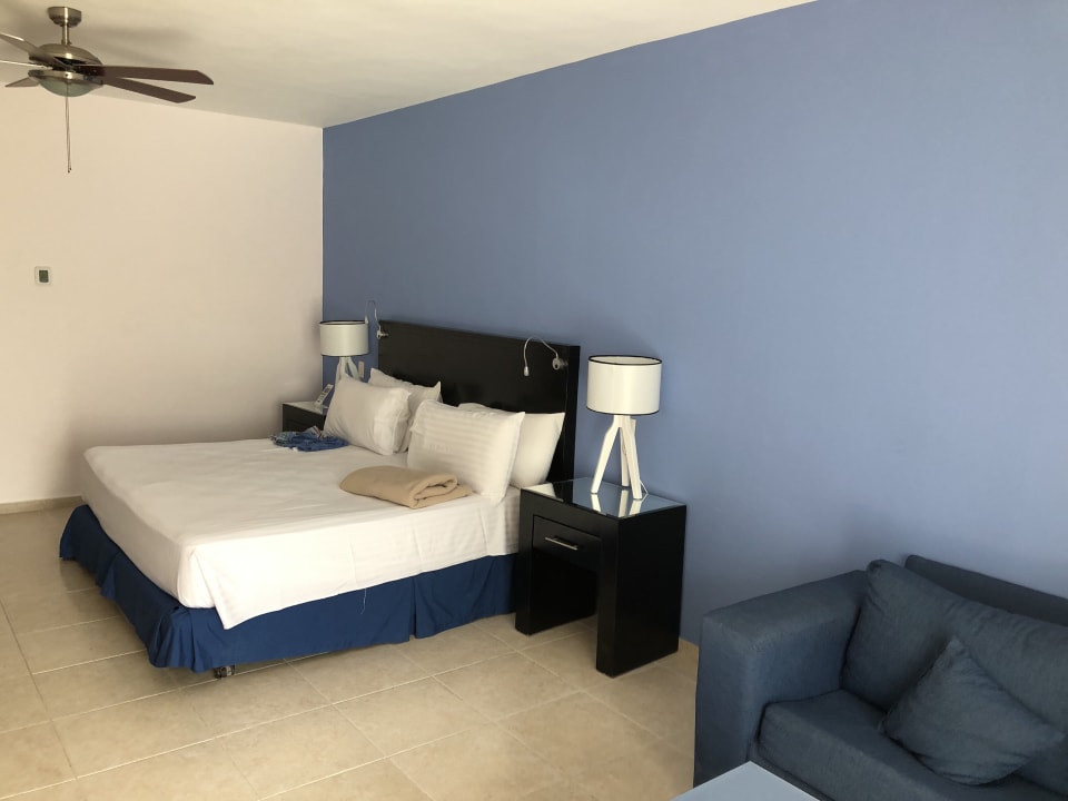 Zimmer Ocean Blue & Sand