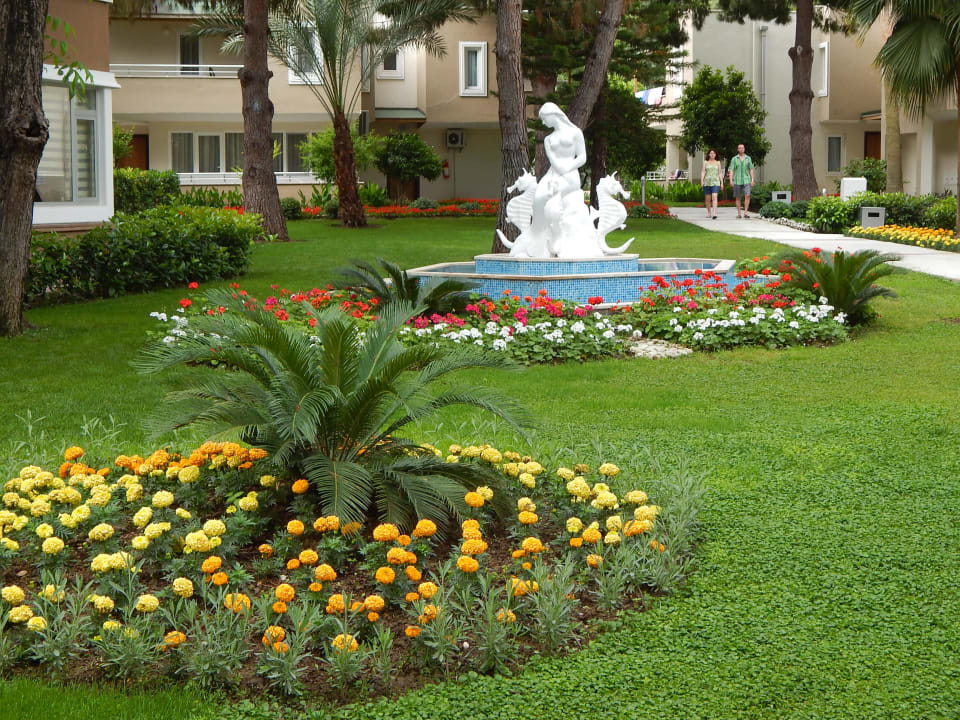 Garten am Haupthaus Club Sidelya Hotel