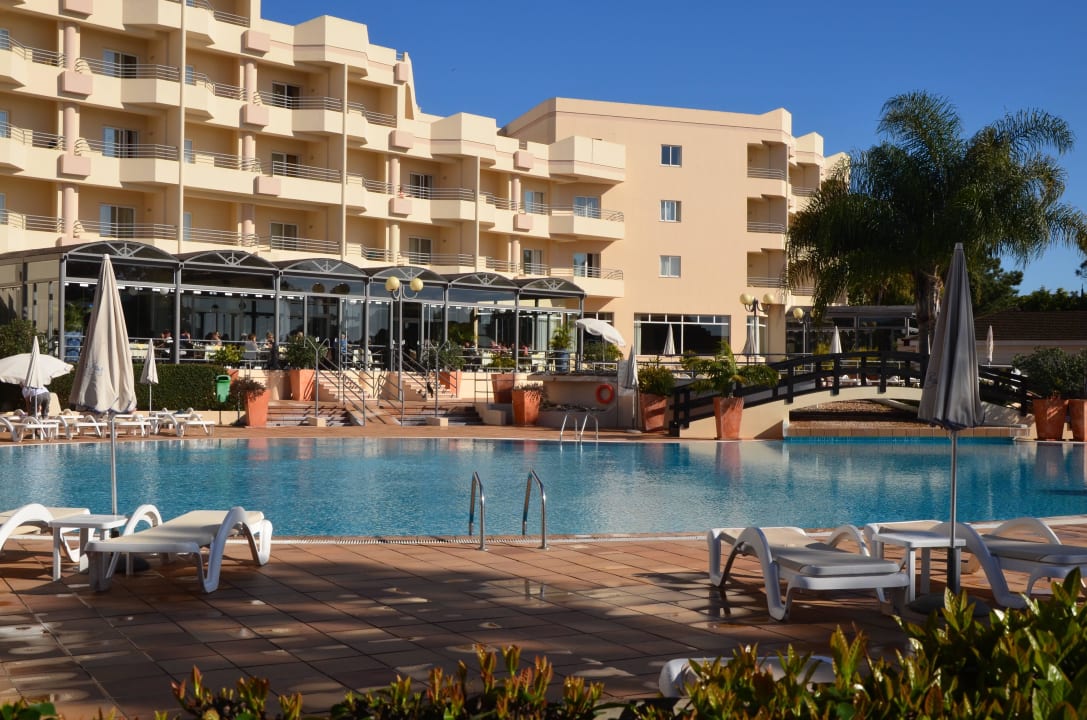 Sehr gepflegter Pool PortoBay Falésia