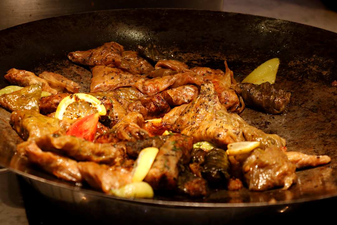 Gastro Acanthus Cennet Barut Collection