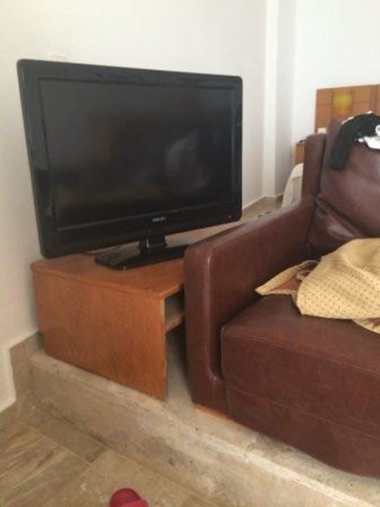Couch und Fernseher Fodele Beach & Water Park Holiday Resort