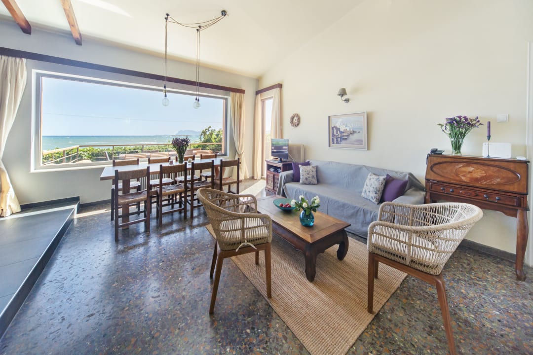 Zimmer The House By The Sea