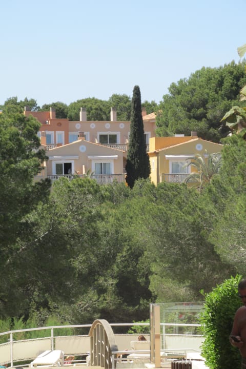 Blick über den Swimmingpool Iberostar Waves Club Cala Barca