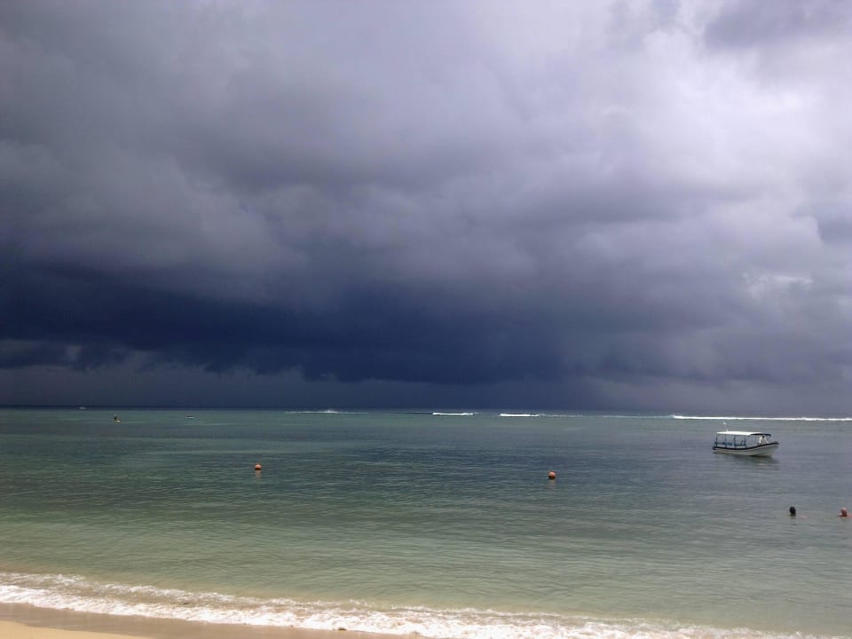 Gewitter zieht auf The Laguna A Luxury Collection Resort & Spa